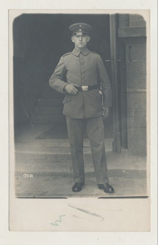 Portrait Foto Soldat Uniform Bajonett WK1 1914/18