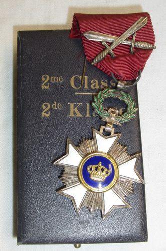 Belgien Offiziers - Kreuz Order of the Crown 2.cl mit Schwertern in Schachtel