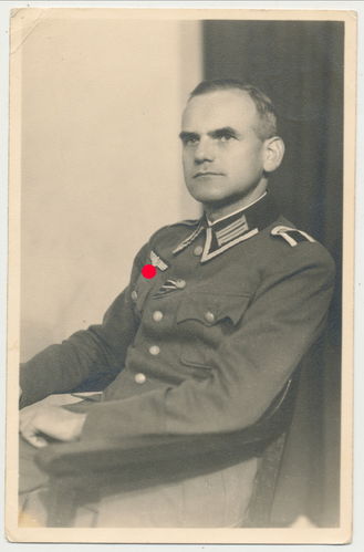 Unteroffizier deutsche Wehrmacht mit Ordensbändern - Original Portrait Foto WK2 signiert