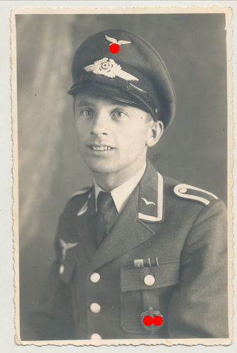 Luftwaffe Unteroffizier mit Feldspange und SA Sportabzeichen Portrait Foto 3. Reich