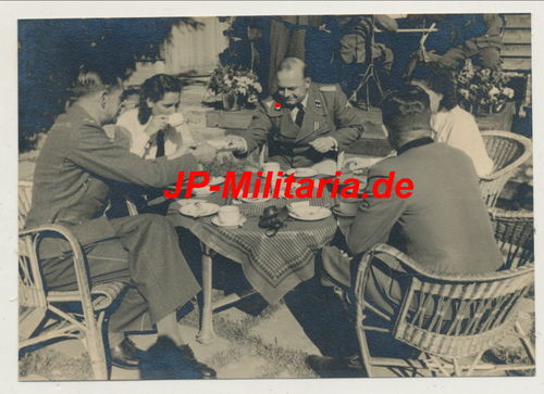 ORIGINAL Foto Waffen SS Offizier Ärmelband Wiking Nahkampfspange DKiG Deutsches Kreuz Lublin 1944 #2