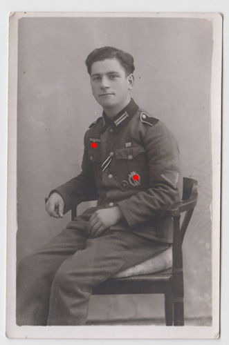 Wehrmacht Soldat mit Inf Sturmabzeichen Verwundeten Abz EK2 Band Portrait Foto