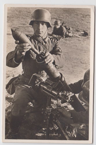 Granatwerfer Trupp deutsche Wehrmacht Original Postkarte WK2