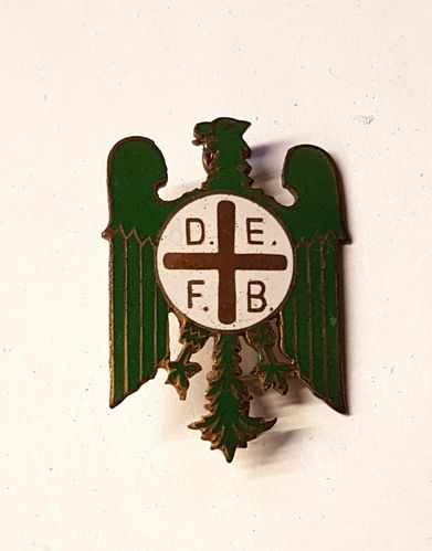 Emailliertes Abzeichen D.E.F.B. wohl Krankenpflege Hersteller Hartmann Hannover
