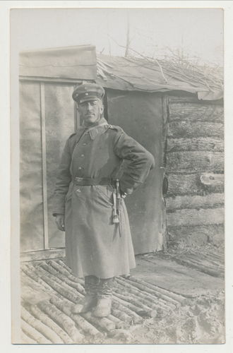 Portrait Foto Soldat Militär mit Bajonett Seitengewehr Troddel WK1