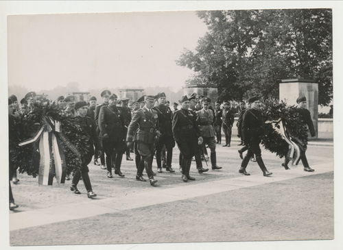 Presse Foto Nürnberg feierliche Kranz Niederlegung Generalstabschef Miliz Farinazi Italien 1938