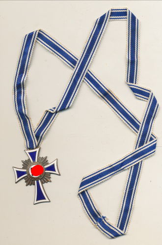 Mutterkreuz Ehrenkreuz der deutschen Mutter III. Stufe in Bronze am langen vernähten Band
