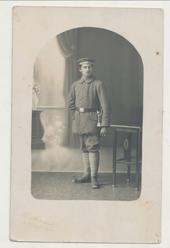 Portrait Foto deutscher Soldat mit Ausrüstung Mütze Bajonett Troddel 1914/18