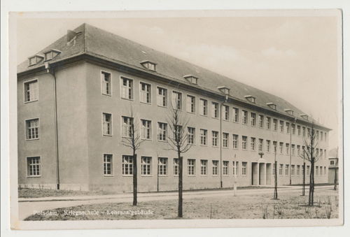 Potsdam Kriegsschule Lehrgebäude - Original Postkarte 3. Reich