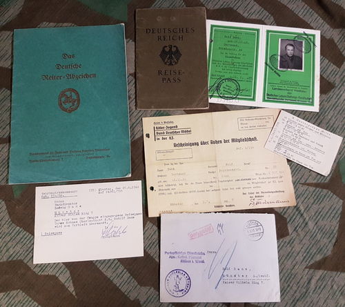 Urkunde zum Reiter Abzeichen Oberleutnant Dane mit Dokumenten Reisepass DLRG Ausweis WK2