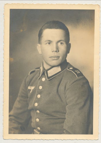 Wehrmacht Soldat Infanterie Regiment 19 Schulterklappen Portrait Foto WK2