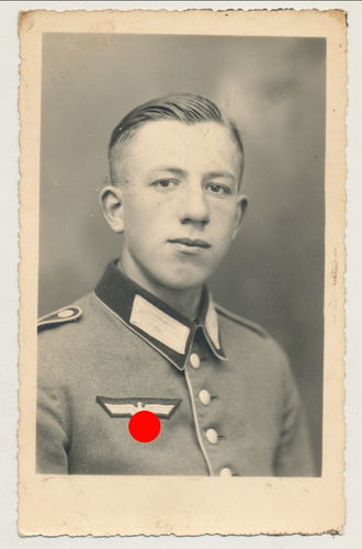 Wehrmacht Soldat in Uniform Parade Infanterie Waffenrock Original Portrait Foto WK2