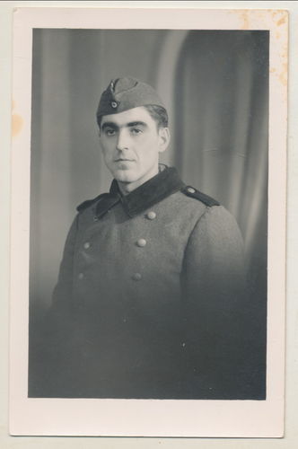 Wehrmacht Soldat mit Mantel - Original Portrait Foto WK2