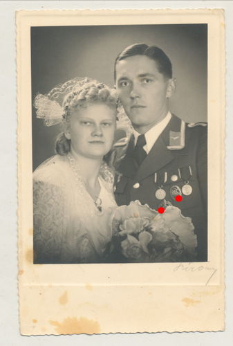 Luftwaffe Unteroffizier Hochzeit Portrait Foto mit 4 Orden Einmarschmedaille Sport SA Sportabzeichen