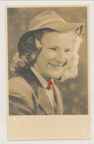 RAD RADwJ weibliche Jugend Original Portrait Foto mit RAD Hut signiert 1943