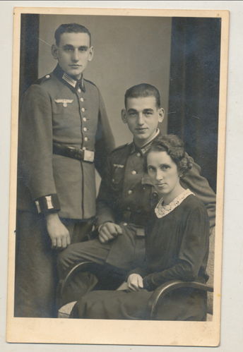 Familien Atelier Portrait Foto Brüder Wehrmacht mit Schwester WK2
