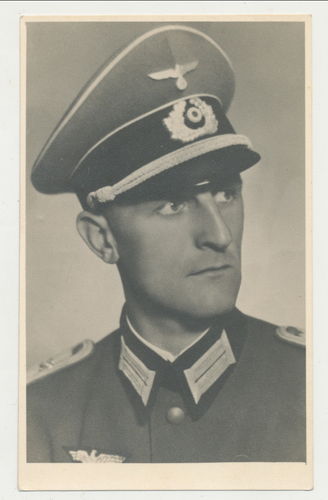 Deutsche Wehrmacht Offizier mit Schirmmütze - Original Portrait Foto WK2