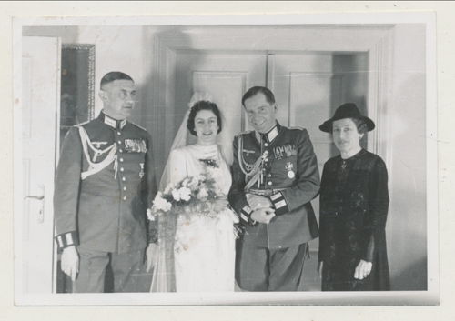 Wehrmacht Offiziere mit Adjutanten Fangschnur Ordenspange EK1 - Original Hochzeit Foto WK2