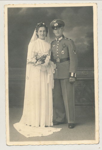 Wehrmacht Hochzeit Portrait Foto mit Infanterie Sturmabzeichen WK2