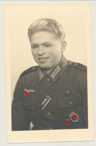 Deutsche Wehrmacht Infanterie Soldat Infanterie Sturmabzeichen VWA - Original Portrait Foto WK2
