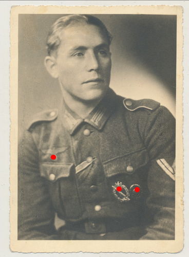 Deutsche Wehrmacht Heeres Soldat Infanterie Sturmabzeichen VWA Ordensband Original Portrait Foto