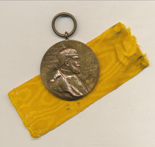 Kaiser Wilhelm Centenar Medaille 1897 mit Bandabschnitt