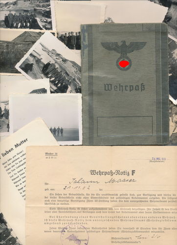 Wehrpass deutsche Wehrmacht Johann Mooser WBK München mit 26 Foto WK2
