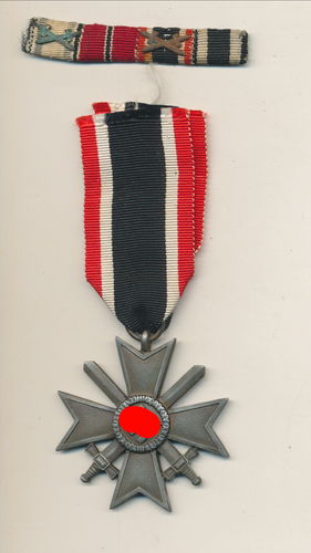 KVK Kriegsverdienstkreuz 2. Klasse mit Schwertern am Band und 4er Feldspange