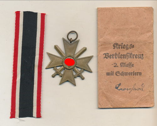 KVK Kriegsverdienstkreuz 2. Klasse mit Schwertern am Band in Verleihungstüte Türks Wien