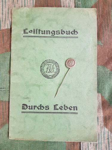 Reichs - Jugend Leistungsbuch Sport Hitlerjugend mit Abzeichen Margerete Pietzel Leipzig 1932