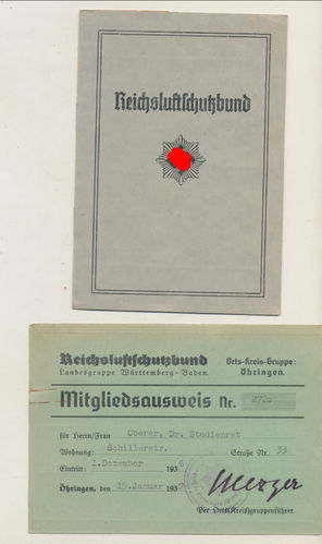 RLB Reichsluftschutzbund 2 Ausweise Studienrat mit Beitragsmarken bis 1945 Gehringen Württemberg