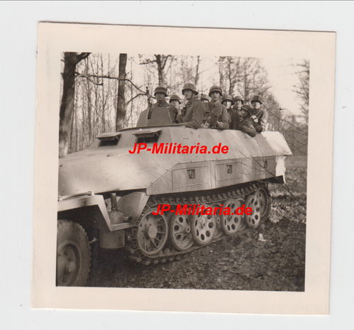 Waffen SS Original Einsatz Kampf Foto im SPW Schützenpanzer mit MG42