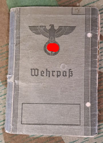 Wehrpass Wachtmeister Kintscher schweres Artillerie E Regiment 63 Landsberg KVK Kriegsverdienstkreuz