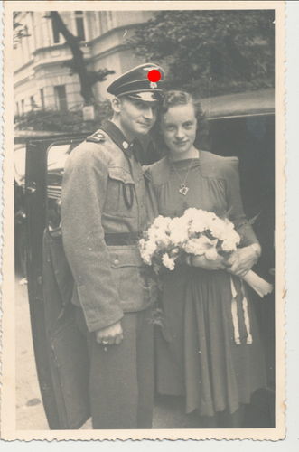 Waffen SS Soldat Totenkopf mit Frau Original Portrait Foto WK2