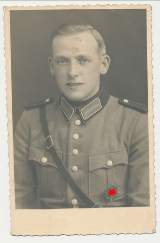 Wehrmacht Polizei Soldat mit SA Sportabzeichen Original Portrait Foto WK2