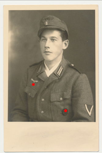 Wehrmacht Soldat mit Verwundetenabzeichen Feldmütze Original Portrait Foto WK2