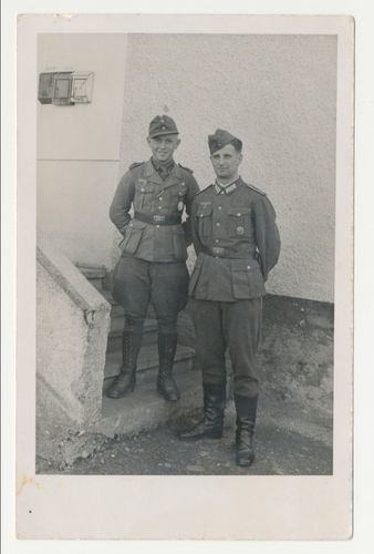 Wehrmacht Soldat mit Ärmelband & allgemeinen Sturmabzeichen Original Portrait Foto WK2