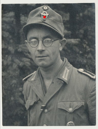 Wehrmacht Polizei Soldat mit Feldmütze GROSSES Original Portrait Foto WK2