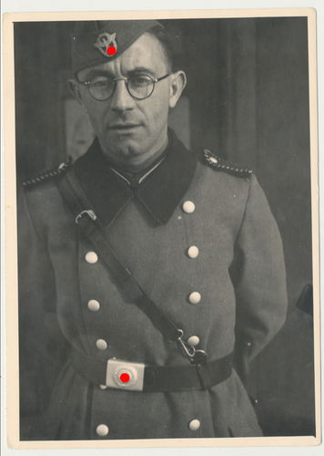 Wehrmacht Polizei Soldat mit Schiffchen Koppel GROSSES Original Portrait Foto WK2