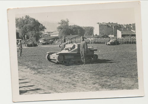 Panzer Aufstellung kleine tank Parade Original Foto Salzburg Österreich