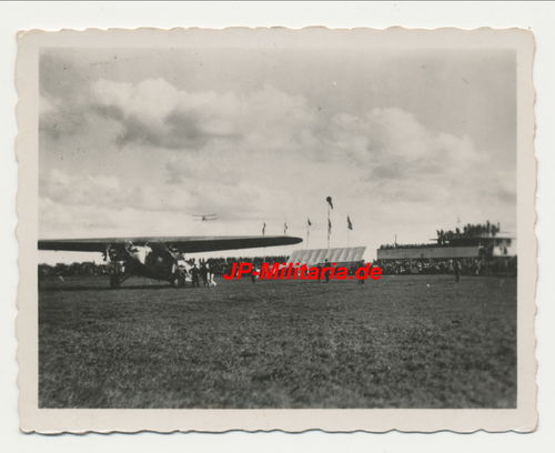 Flugzeuge Flugplatz " Knocke " Belgien Original Foto WK2