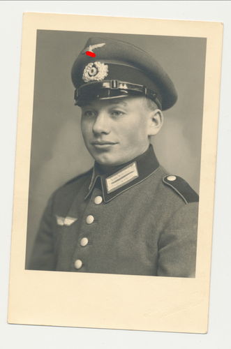 Deutsche Wehrmacht Gebirgsjäger Portrait Foto in Parade Uniform Schirmmütze Original Foto WK2