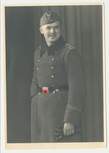 Wehrmacht Polizei mit Ärmelband Feldgendarmerie - Original Portrait Foto WK2