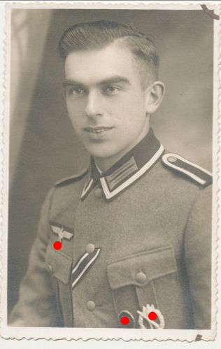 Unteroffizier mit Infanterie Sturmabzeichen Verwundetenabzeichen EK2 Band Original Portrait Foto WK2