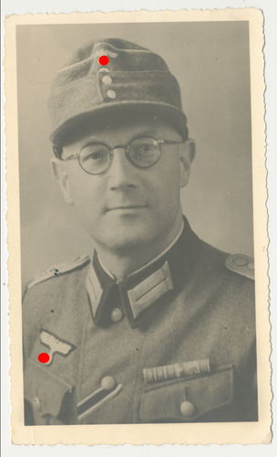 Wehrmacht Offizier mit Offiziers Feldmütze & Feldspange Original Portrait Foto WK2