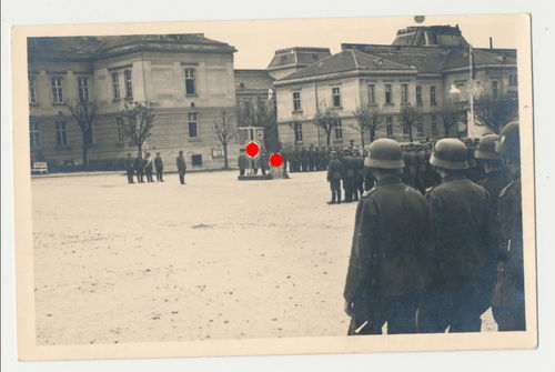 Deutsche Wehrmacht Parade Appell Fahnen - Podium Original Foto WK2