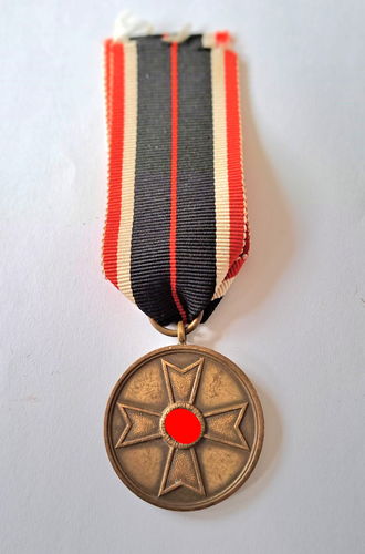 Kriegsverdienstmedaille 1939 am Band
