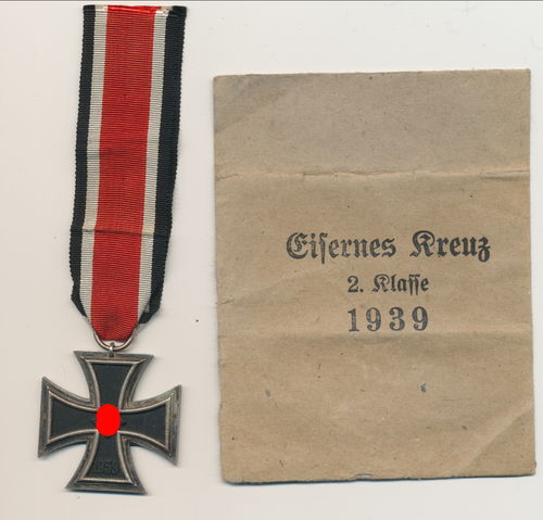 EK2 Eisernes Kreuz 2. Klasse 1939 am Band in Verleihungstüte