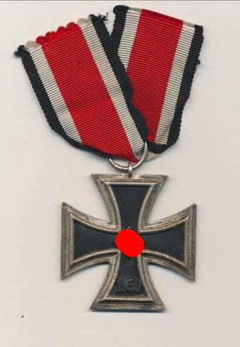 EK2 Eisernes Kreuz 2. Klasse 1939 am Band mit Hersteller Punze "138" für Hst Julius Maurer