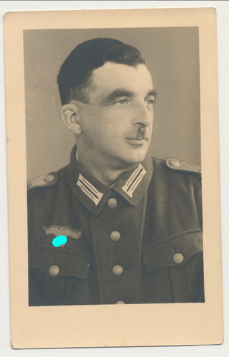 Deutsche Wehrmacht Soldat mit Bart Bärtchen wie AH - Original Studio Portrait Foto WK2